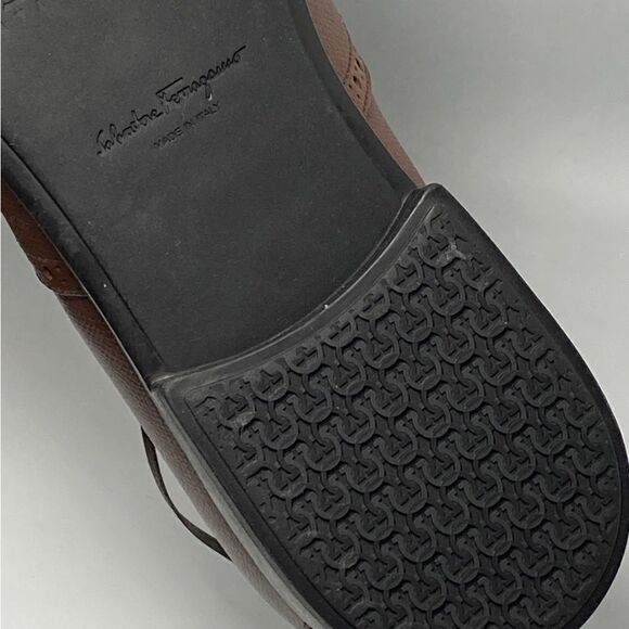 Salvatore Ferragamo Riley Leather Oxfords size 10E - Picture 12 of 12